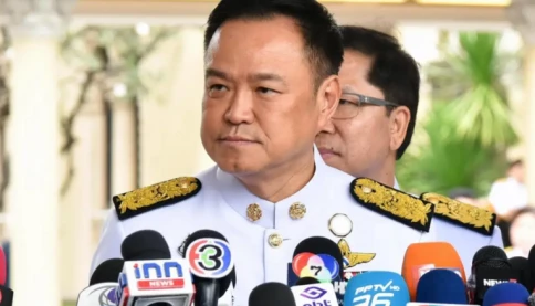 Quân đội Thái Lan tấn công Campuchia trong 8 ngày, cha con ông Hun Sen cần điều chỉnh chiến lược gấp