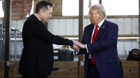 Elon Musk hoá thành cánh tay đắc lực 'dọn dẹp' hệ thống cho Donald Trump