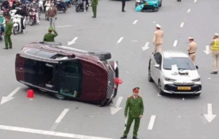 Hà Nội: Tài xế ô tô bị lật sau va chạm ở Ngã Tư Sở dương tính với ma túy