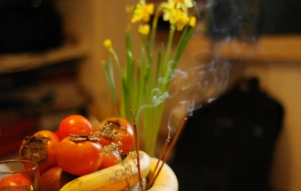 4 điều phải tránh khi thắp hương mùng 1/11 Âm