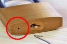 90% người dùng không biết công dụng của chiếc lỗ nhỏ trên ổ khoá