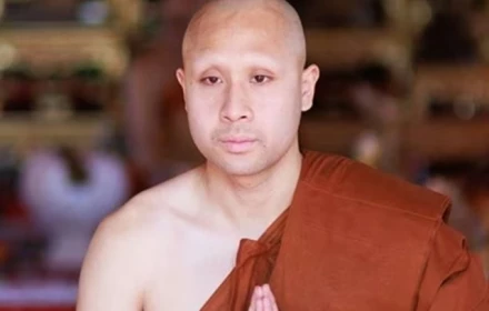 Cựu tiền đạo U23 Thái Lan bất ngờ xuống tóc xuất gia dù đang thi đấu