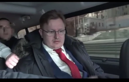 Một điệp viên Mỹ làm việc cho Bộ Ngoại giao Nga bị kết án 12 năm tù vì tội *********; đoạn video ghi lại cảnh bắt giữ ông ta đã được công bố