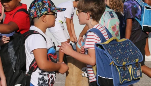 Theo bước Úc, Pháp đang xem xét cấm trẻ em dưới 15 tuổi sử dụng mạng xã hội