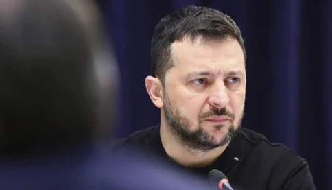 Giáo sư phương Tây cảnh báo về khả năng ông Zelensky sẽ bỏ trốn khỏi Ukraine