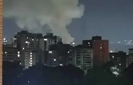 Mỹ không kích thủ đô Venezuela? Nhiều tiếng nổ lớn đã được nghe thấy, cùng với máy bay quân sự bay lượn trên không