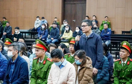 Cựu Cục trưởng Nguyễn Thanh Phong khai nhận 43 tỉ đồng, nhưng "không quan tâm tới tiền", “không nghĩ là tiền hối lộ”