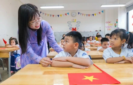 Bộ GD-ĐT siết dạy thêm, yêu cầu báo cáo quan hệ giữa giáo viên và chủ cơ sở