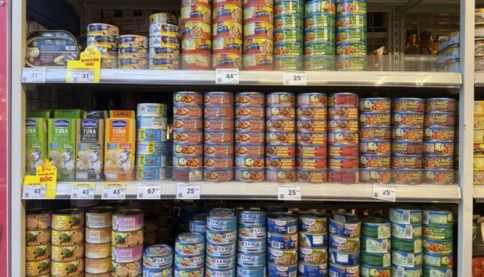 Người dùng vứt bỏ 'Đồ hộp Hạ Long'