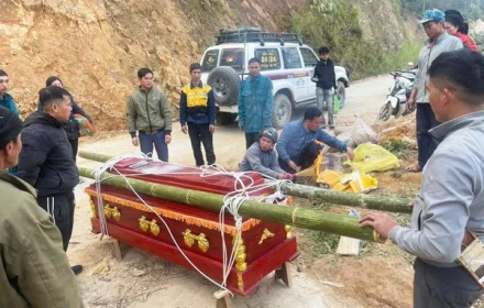 Vận chuyển 2 thi thể giá 119 triệu, HTX tang lễ ở Quảng Ninh giải trình thế nào?