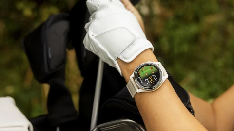 Garmin Approach S50: smartwatch GPS giá mềm cho golfer mở bán ở Việt Nam