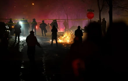 Biểu tình leo thang ở Minnesota, ông Trump cảnh báo kích hoạt Đạo luật Chống nổi  dậy