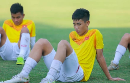 Cú sốc năm 14 tuổi: Vì sao “thần đồng” Đình Bắc từng bị lò Nghệ An từ chối quyền?