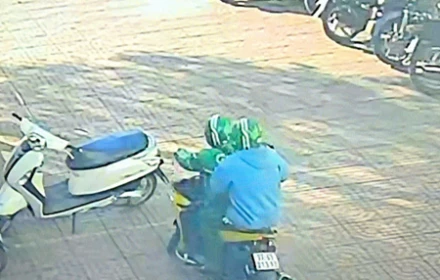 Công an tỉnh Gia Lai thông tin về số tiền bị hai đối tượng nghi cầm súng cướp ngân hàng