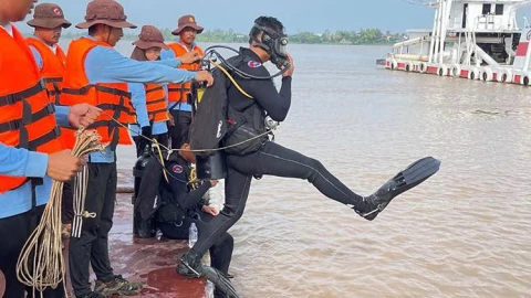 Kênh đào Phù Nam túc tắc triển khai, giờ là hoạt động rà phá bom mìn