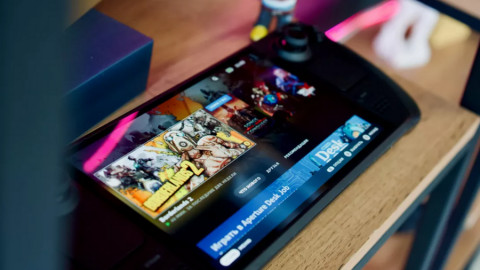 Steam Deck đã bán ra hàng triệu máy