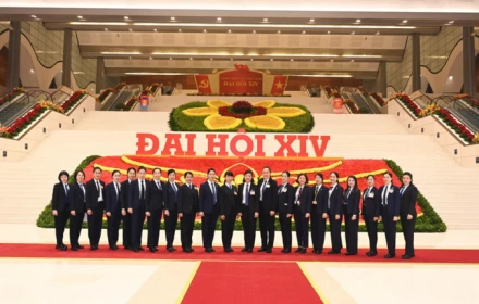 Những ‘bông hồng thép’ thầm lặng bảo vệ Đại hội XIV của Đảng