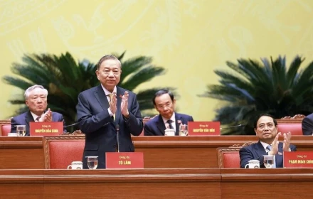 Công bố danh sách 200 ủy viên Trung ương Đảng khóa XIV