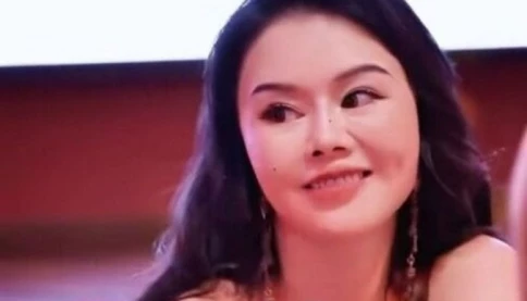 Kiếm bộn tiền bằng dạy phụ nữ 'liếc mắt đưa tình'