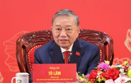 Ngay sau Đại hội XIV, Tổng Bí thư Tô Lâm ký ban hành Chỉ thị số 01