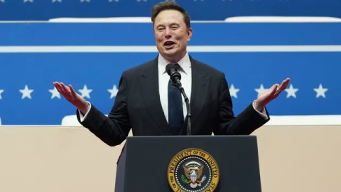 Elon Musk đối mặt với làn sóng đòi tước quốc tịch, bí ẩn gì đang xảy ra với tỷ phú lập dị?