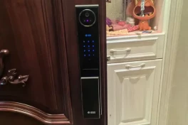 Lý do người Trung Quốc dần từ bỏ khóa vân tay