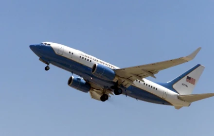 Máy bay "phòng tác chiến trên không" rời thủ đô Mỹ giữa làn sóng biểu tình dữ dội