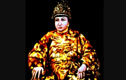 Đây là bà Hoàng Thái hậu quê ở Gò Công Tiền Giang, là vợ, là mẹ, là cố vấn, qua 10 đời vua nhà Nguyễn trong suốt 78 năm