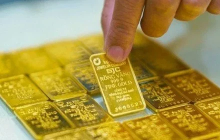 Giá vàng miếng SJC mất gần 20 triệu đồng trong 2 ngày, nhà đầu tư "khóc ròng"