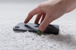 Đằng sau màn hình 60Hz của iPhone 16e: Tuyệt chiêu gây áp lực để ép giá mua màn hình từ Samsung