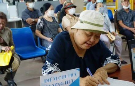 Thủ tướng chỉ đạo chi trả gộp lương hưu tháng 2 và tháng 3-2026