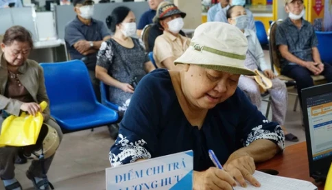 Thủ tướng chỉ đạo chi trả gộp lương hưu tháng 2 và tháng 3-2026