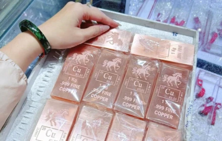 Quá lạ luôn! ‼ Sau bạc, đến lượt giá đồng đạt đỉnh