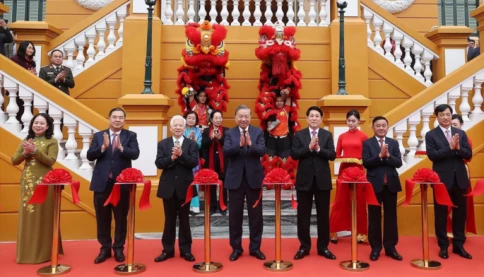 Tổng Bí thư và Chủ tịch nước cắt băng khánh thành trụ sở làm việc Cơ quan Chủ tịch nước