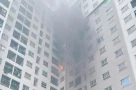 Cháy căn hộ chung cư ở Hà Nội, nhiều người tự thoát nạn an toàn 😰