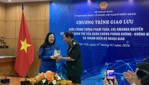 Trung tướng Phạm Tuân - Amanda Nguyễn - cuộc hội ngộ của những người Việt đầu tiên bay vào vũ trụ