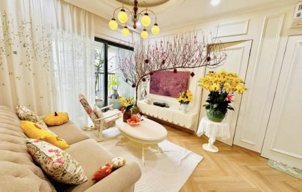 Cách cắm cành đào huyền không bị đổ