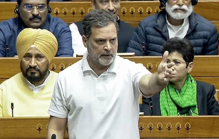 Hồi ký của một sĩ quan quân đội viết gì mà gây ra một cơn bão chính trị ở Ấn Độ?