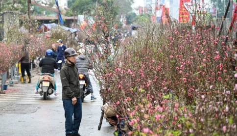 Không khí lạnh tràn xuống miền Bắc đêm giao thừa