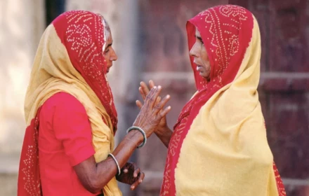 Bí ẩn sau cái lắc đầu của người Ấn Độ