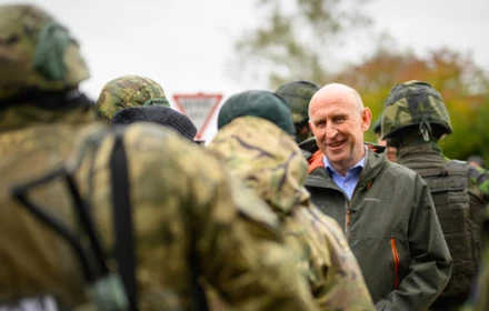 Bộ trưởng Quốc phòng Anh: Quân đội Nga chịu tổn thất nặng nề; 17.000 binh sĩ Triều Tiên đang giao tranh tại Nga