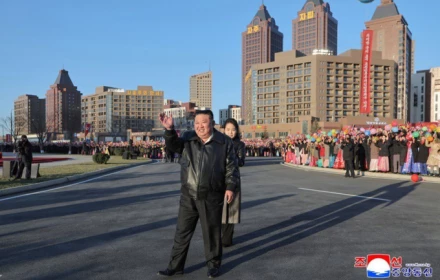 Con gái Kim Jong-un lần đầu xuất hiện sau thông tin được chỉ định kế nhiệm