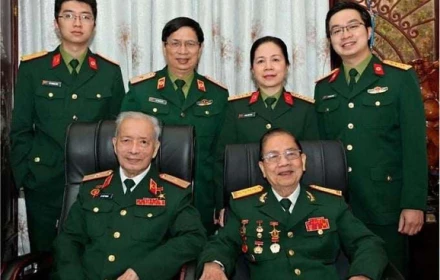 Gia đình hiếm có ở Việt Nam: 3 cha con nhận Giải thưởng Hồ Chí Minh, 2 người là tướng kiệt xuất về ghép tạng