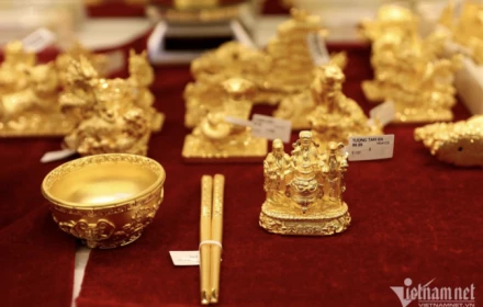 Giá vàng hôm nay 23/2 lại sáng cửa tăng, SJC chờ cột mốc mới