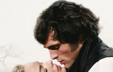 Mỹ nhân đóng loạt cảnh nóng gây sốc trong phim 18+ 'Đồi gió hú' 2026 là ai?