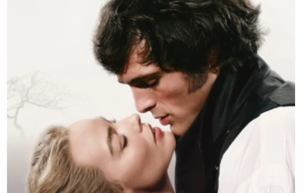 Mỹ nhân đóng loạt cảnh nóng gây sốc trong phim 18+ 'Đồi gió hú' 2026 là ai?