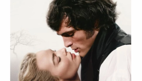 Mỹ nhân đóng loạt cảnh nóng gây sốc trong phim 18+ 'Đồi gió hú' 2026 là ai?