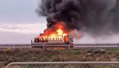 Người dân Nghệ An chung tay ủng hộ tài xế chở xe máy bị cháy gần 50 triệu