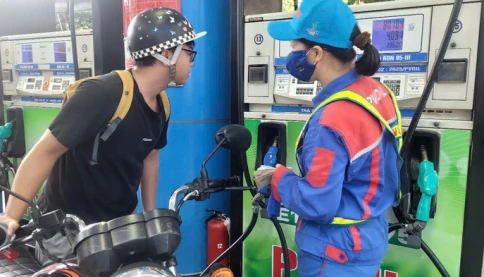 Buộc dùng xăng E10 từ 1-6, hàng chục triệu xe máy, ô tô cần chú ý gì?