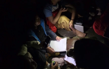 Thời nào rồi mà Hà Nội vẫn cảnh phụ huynh 2k11 vạ vật ‘trắng đêm’ xếp hàng nộp hồ sơ vào lớp 10?